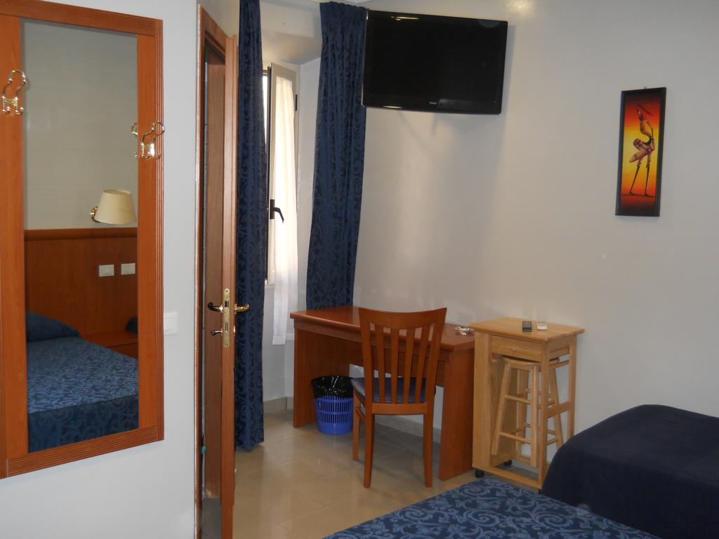 Hotel Domus Roxy Rzym Zewnętrze zdjęcie