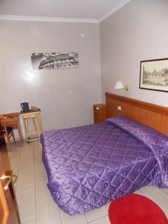 Hotel Domus Roxy Rzym Zewnętrze zdjęcie