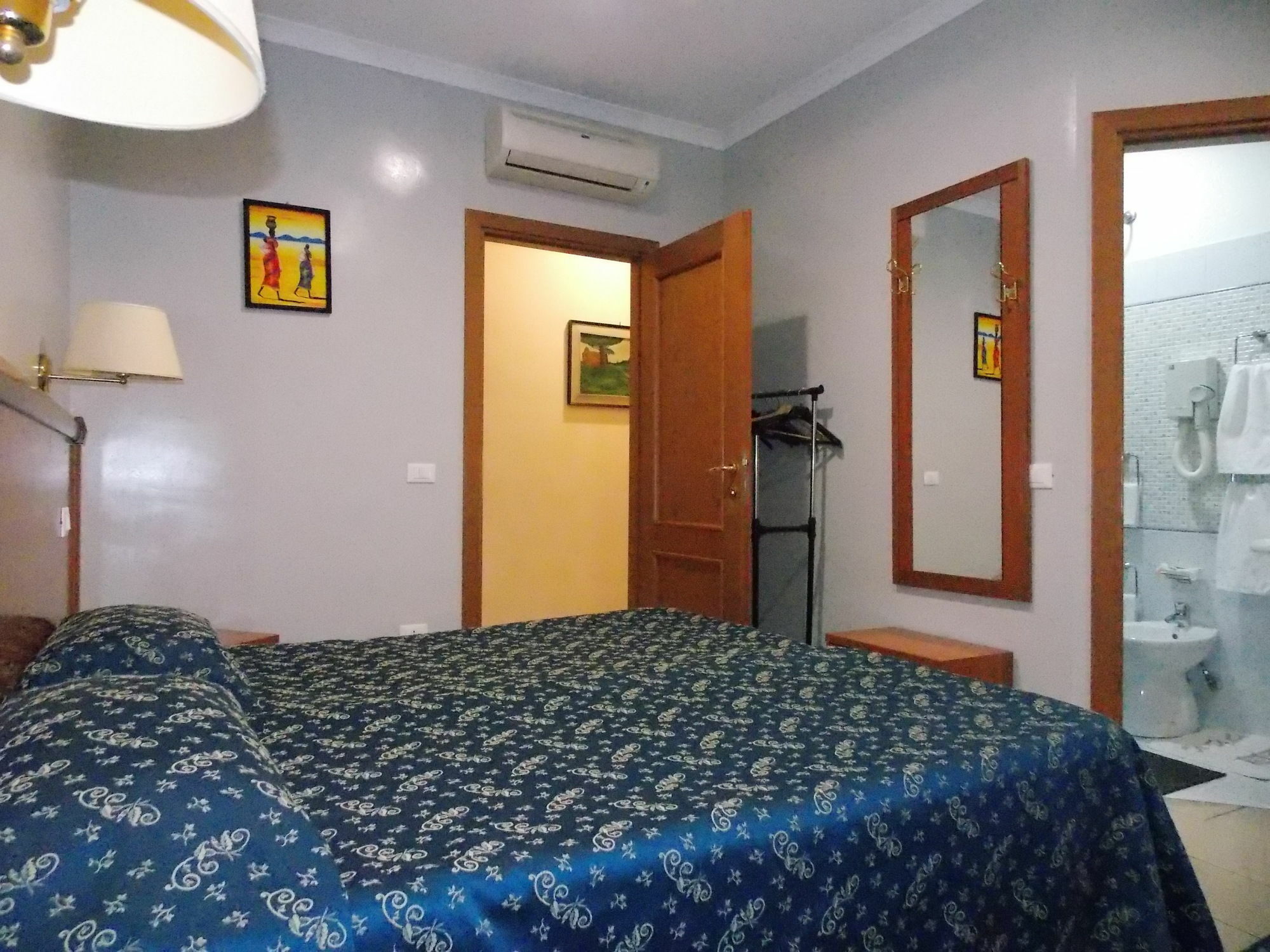 Hotel Domus Roxy Rzym Zewnętrze zdjęcie