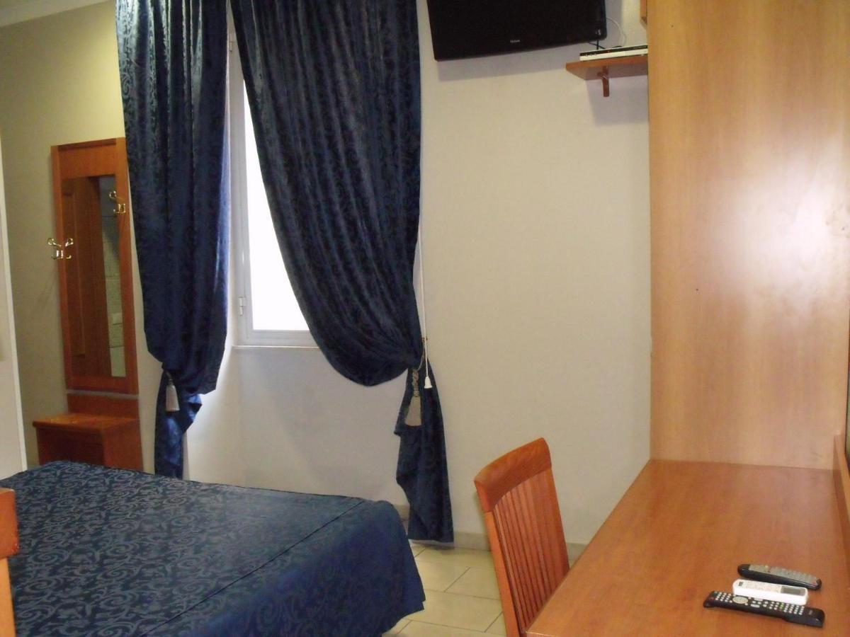 Hotel Domus Roxy Rzym Zewnętrze zdjęcie